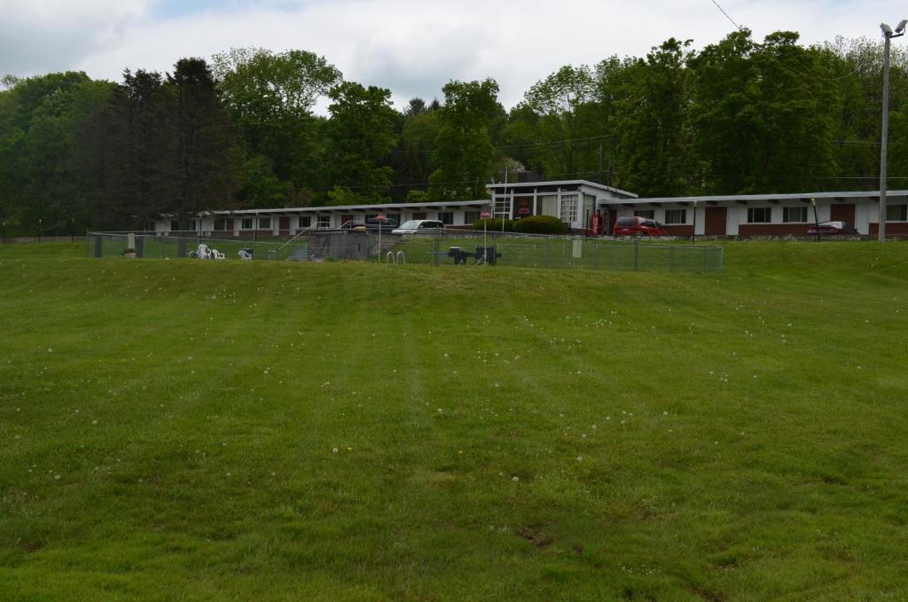 Paramount Motel East Stroudsburg Exterior foto